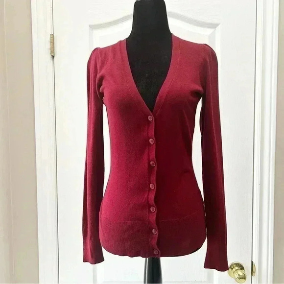 Ricki’s Cardigan  V Neck Button Front Fitted Burgundy Size Small - Picture 16 of 16